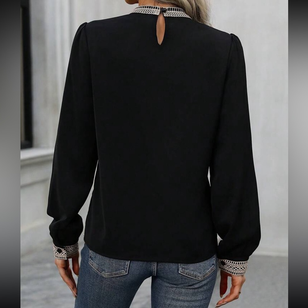 Boho Lace Trim Blouse - Picture 2 of 8